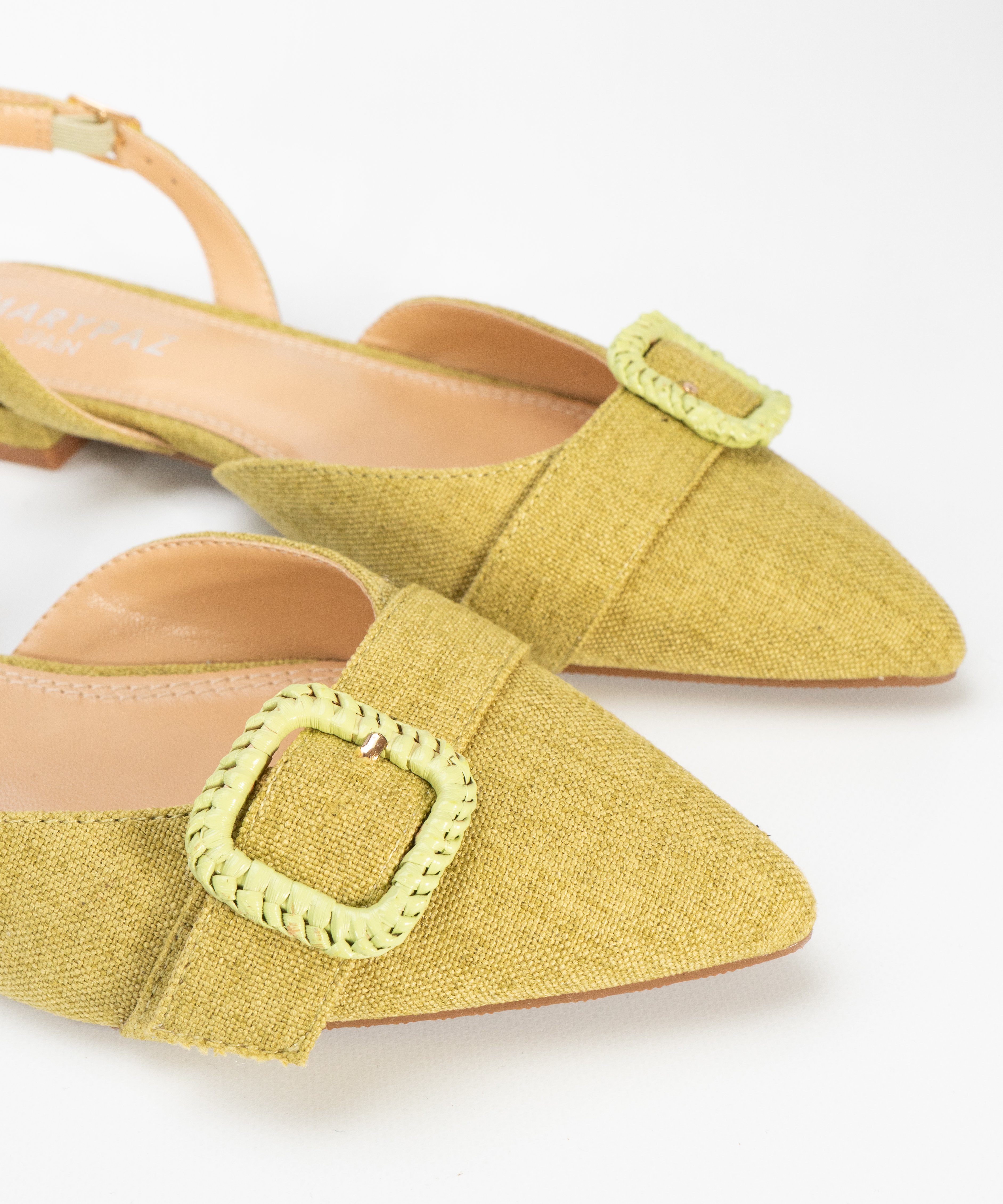 Sapato aberto atr&aacute;s com fivela image number null